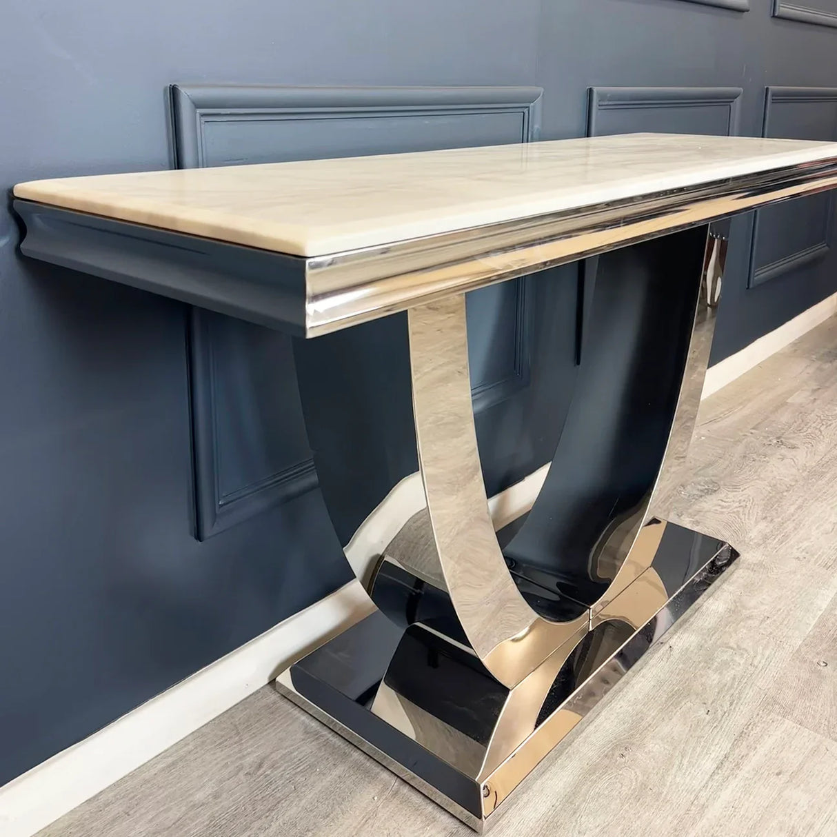 Arriana Console Table