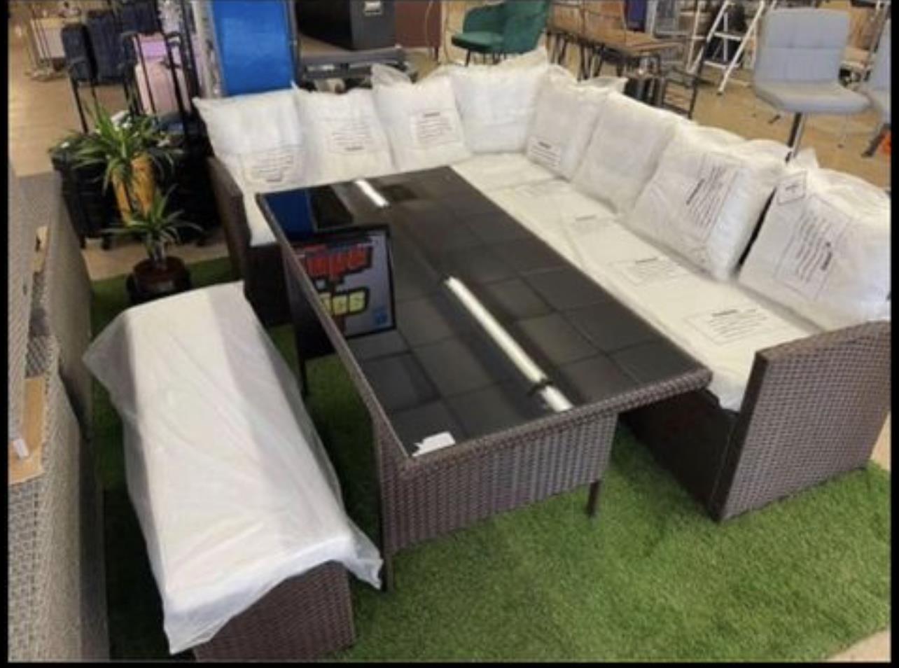 10 Seater Garden Rattan Set with Table & Cushions